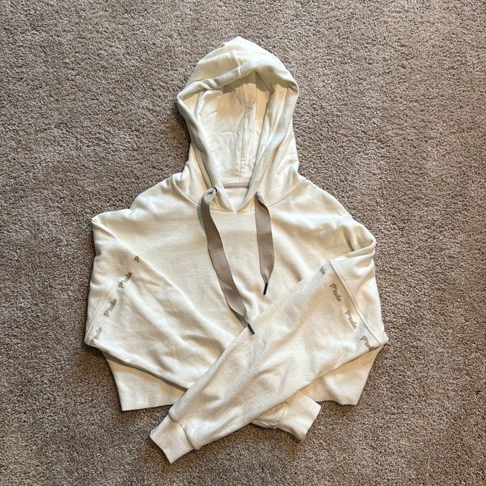 P’tula Mandi Cropped Hoodie